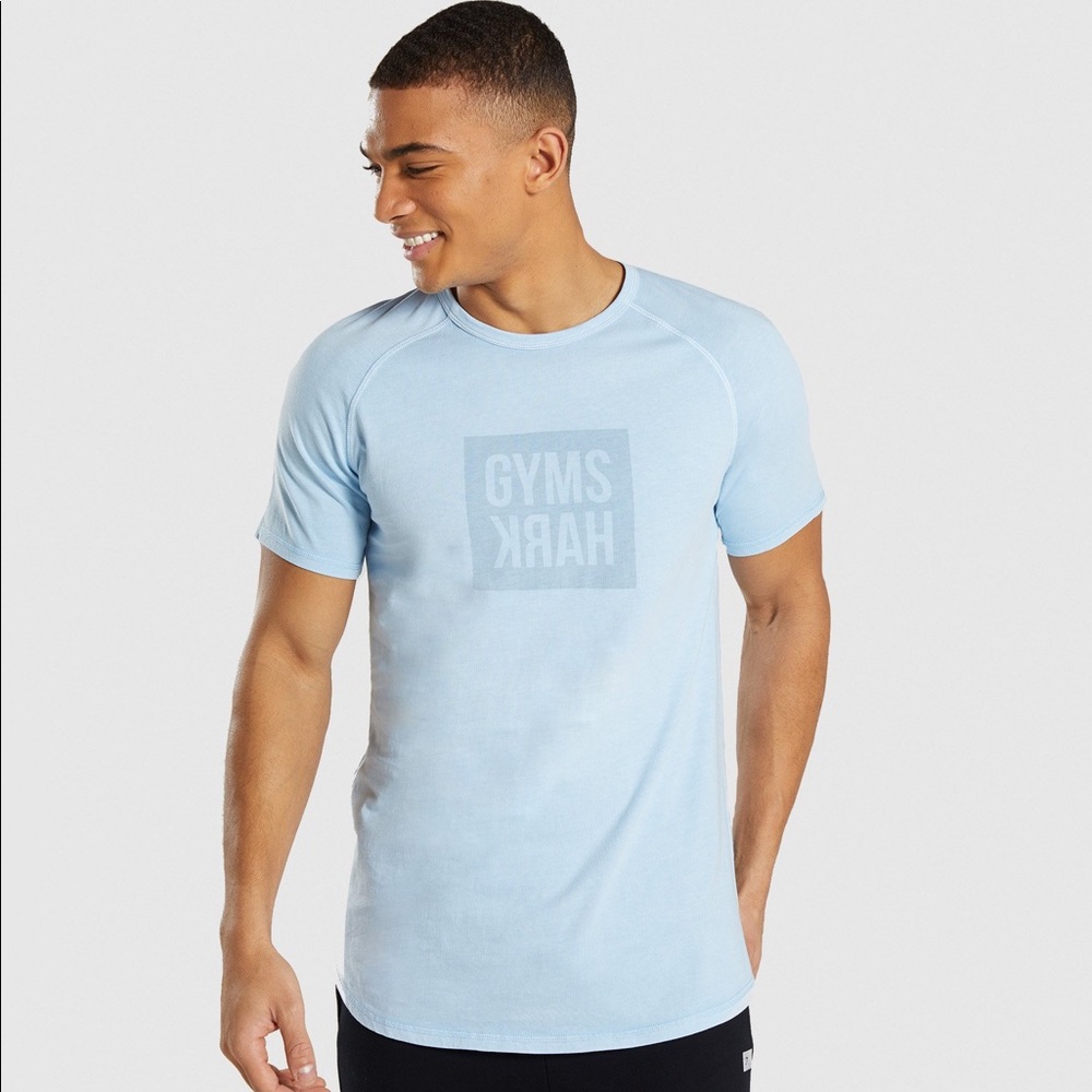 GYMSHARK LAUNDERED SQUARE LOGO T-SHIRT